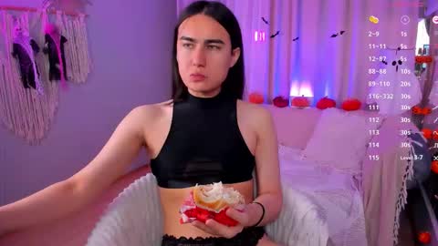 Snapshot of heyalena chatting on 10-19-25, 07:20 heyalena online show from 10-19-25, 07:20