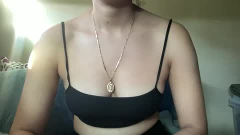 Snapshot of heybluebabe chatting on 11-05-25, 11:27 Blue online show from 11-05-25, 11:27