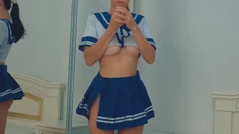 Snapshot of heyitsnaomi chatting on 07-26-26, 01:36 Naomi online show from 07-26-26, 01:36