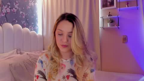 Martina Ricci Show schedule Monday to Friday 8am colombia time I work some weekends  online show from 04-29-26, 06:14