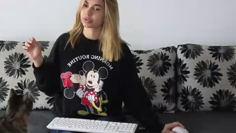 Snapshot of heysianna chatting on 06-12-26, 07:40 Siana online show from 06-12-26, 07:40