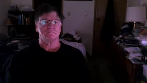 Snapshot of hg99too chatting on 12-11-24, 02:33 hg99too online show from 12-11-24, 02:33
