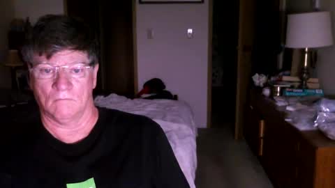 Snapshot of hg99too chatting on 09-23-25, 01:47 hg99too online show from 09-23-25, 01:47