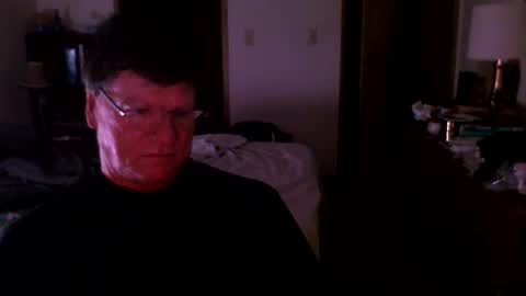 Snapshot of hg99too chatting on 10-07-25, 01:52 hg99too online show from 10-07-25, 01:52