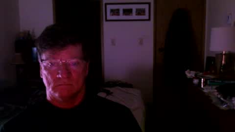 Snapshot of hg99too chatting on 10-09-25, 02:15 hg99too online show from 10-09-25, 02:15