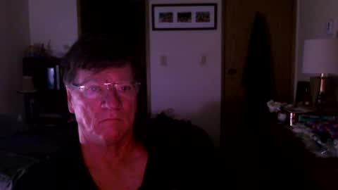 Snapshot of hg99too chatting on 10-11-25, 02:26 hg99too online show from 10-11-25, 02:26