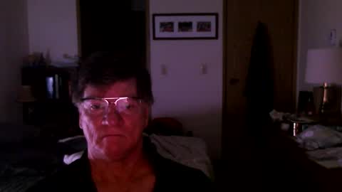 Snapshot of hg99too chatting on 10-14-25, 01:45 hg99too online show from 10-14-25, 01:45