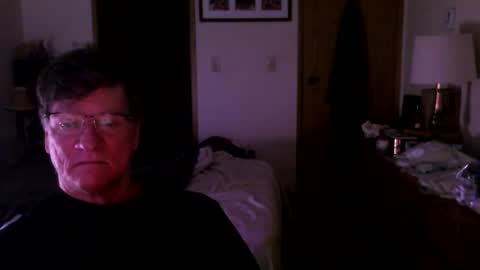 Snapshot of hg99too chatting on 10-18-25, 02:29 hg99too online show from 10-18-25, 02:29