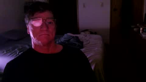 Snapshot of hg99too chatting on 10-25-25, 02:24 hg99too online show from 10-25-25, 02:24