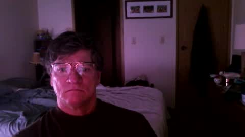 Snapshot of hg99too chatting on 11-19-25, 03:23 hg99too online show from 11-19-25, 03:23