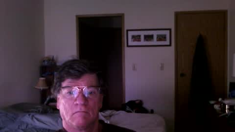 Snapshot of hg99too chatting on 11-22-25, 04:06 hg99too online show from 11-22-25, 04:06