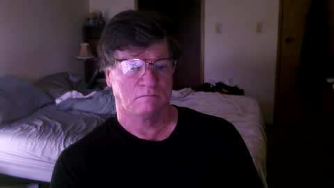 Snapshot of hg99too chatting on 11-25-25, 04:18 hg99too online show from 11-25-25, 04:18