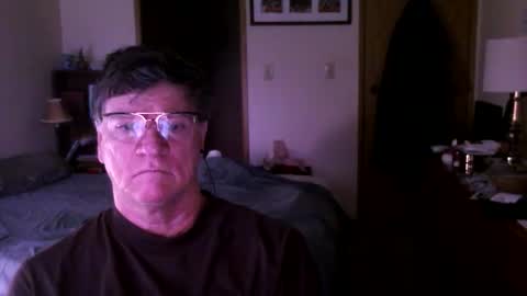 Snapshot of hg99too chatting on 12-14-25, 04:45 hg99too online show from 12-14-25, 04:45