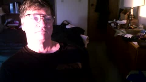 Snapshot of hg99too chatting on 12-22-25, 04:26 hg99too online show from 12-22-25, 04:26