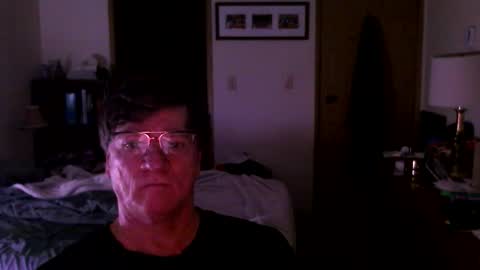 Snapshot of hg99too chatting on 02-01-26, 03:43 hg99too online show from 02-01-26, 03:43