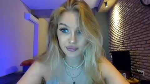 Hi lina online show from 06-27-26, 02:38