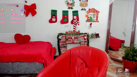 Snapshot of hi_moon chatting on 01-06-26, 01:37 hi_moon online show from 01-06-26, 01:37