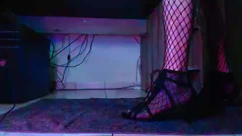 Snapshot of hibo66 chatting on 10-22-25, 09:03 InMyAss online show from 10-22-25, 09:03