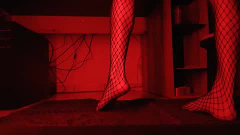 Snapshot of hibo66 chatting on 11-24-25, 12:43 InMyAss online show from 11-24-25, 12:43