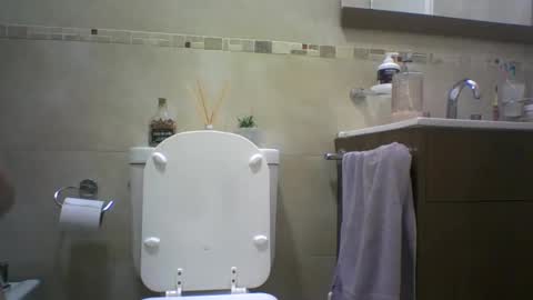 Snapshot of hibridmen chatting on 09-08-25, 06:18 hibridmen online show from 09-08-25, 06:18