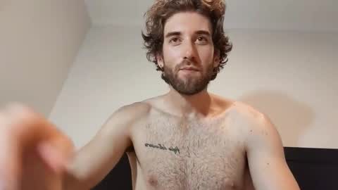 Snapshot of hiddengaze chatting on 02-18-26, 03:52 HiddenGaze online show from 02-18-26, 03:52