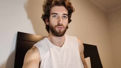 Snapshot of hiddengaze chatting on 03-06-26, 01:18 HiddenGaze online show from 03-06-26, 01:18