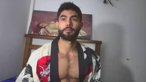 Snapshot of hideonbush051 chatting on 01-06-26, 11:25 hideonbush online show from 01-06-26, 11:25