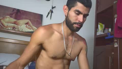 Snapshot of hideonbush051 chatting on 04-07-26, 02:06 hideonbush online show from 04-07-26, 02:06