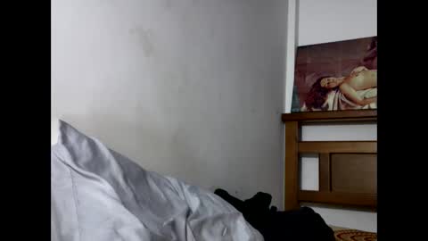 Snapshot of hideonbush051 chatting on 04-16-26, 10:34 hideonbush online show from 04-16-26, 10:34