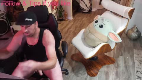 Snapshot of highclass92i chatting on 12-16-24, 01:21 High4This online show from 12-16-24, 01:21