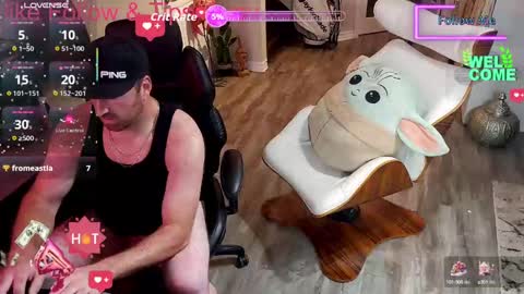 Snapshot of highclass92i chatting on 10-11-25, 02:22 High4This online show from 10-11-25, 02:22