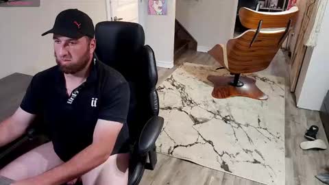 Snapshot of highclass92i chatting on 11-09-25, 08:12 High4This online show from 11-09-25, 08:12