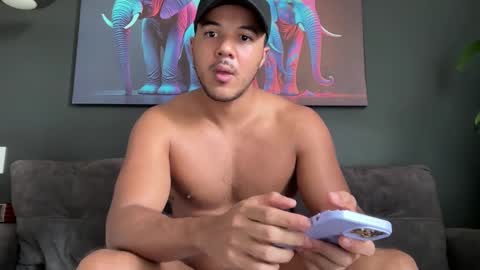Snapshot of highlatin_guys chatting on 01-31-25, 02:07 Terry and E online show from 01-31-25, 02:07