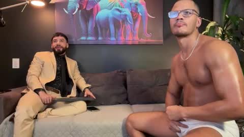 Snapshot of highlatin_guys chatting on 09-15-25, 01:27 Terry and E online show from 09-15-25, 01:27