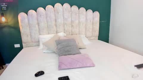 Snapshot of hiilarydolce_ chatting on 10-15-25, 02:06 HIILARY online show from 10-15-25, 02:06