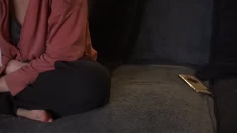 Snapshot of hikinks chatting on 12-15-24, 04:40 hikinxxx online show from 12-15-24, 04:40