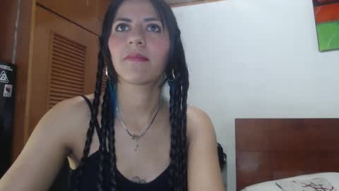 hilaril18 online show from 01-21-25, 03:37