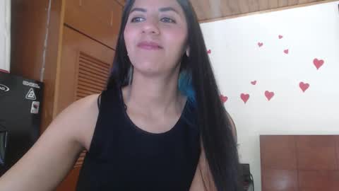 hilaril18 online show from 02-16-25, 04:53