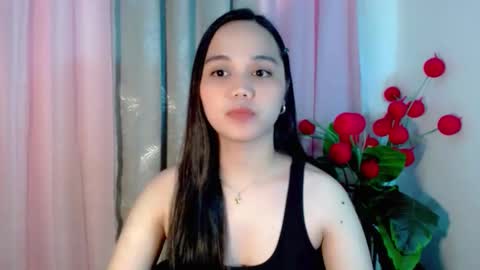 Snapshot of hilarymolly chatting on 12-21-25, 08:38 hilarymolly online show from 12-21-25, 08:38