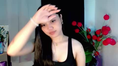 Snapshot of hilarymolly chatting on 12-22-25, 09:01 hilarymolly online show from 12-22-25, 09:01