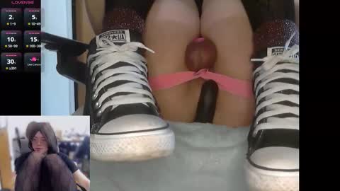 Snapshot of himeko_cd chatting on 04-30-26, 06:36 Himeko online show from 04-30-26, 06:36