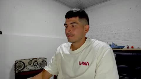 Snapshot of himoreno97 chatting on 12-11-24, 12:54 Hi moreno online show from 12-11-24, 12:54