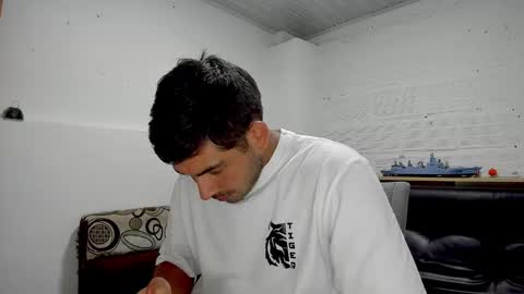 Snapshot of himoreno97 chatting on 01-01-25, 09:41 Hi moreno online show from 01-01-25, 09:41