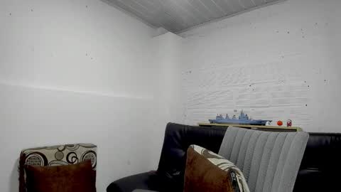 Snapshot of himoreno97 chatting on 01-31-25, 10:21 Hi moreno online show from 01-31-25, 10:21