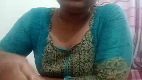 himuhimu22 online show from 10-10-25, 02:38