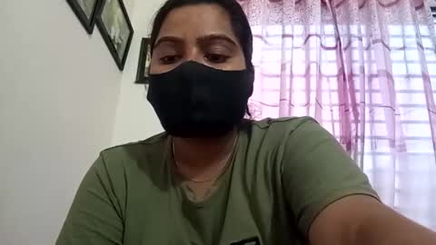 himuhimu22 online show from 10-28-25, 09:24