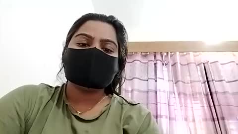 himuhimu22 online show from 11-25-25, 03:06