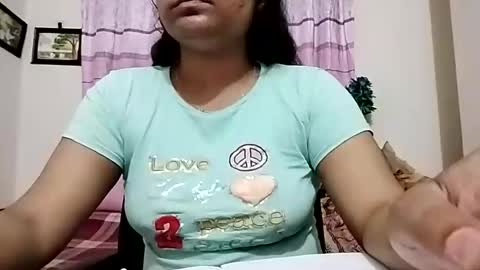 Snapshot of himuhimu22 chatting on 05-11-26, 02:45 himuhimu22 online show from 05-11-26, 02:45