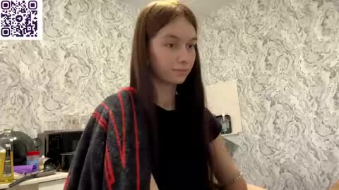Hina online show from 06-05-26, 11:32