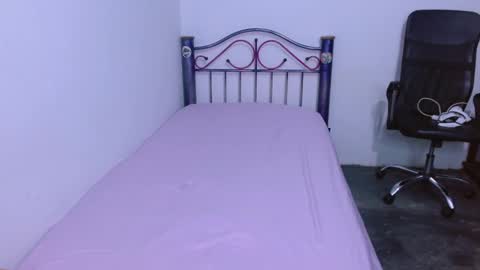      0600AM-1100AM - online show from 09-30-25, 11:48